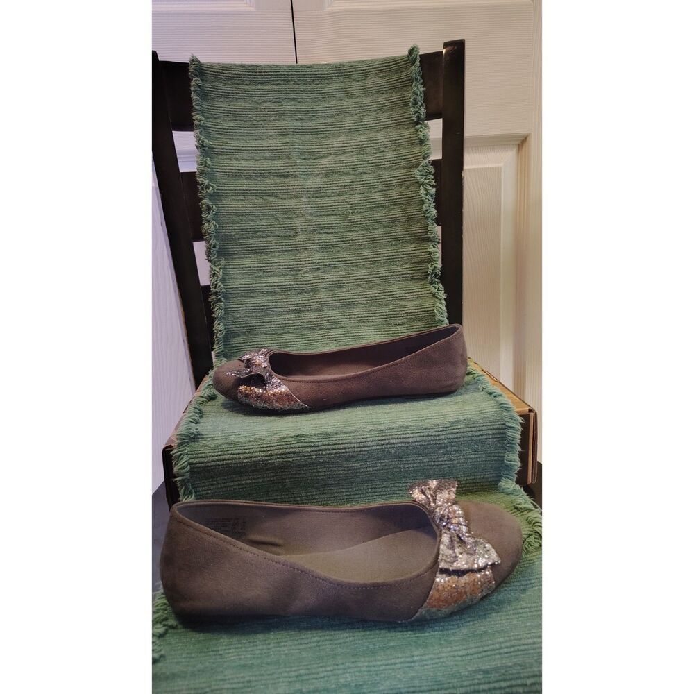 American Eagle Gray Suede Sequin Bow Ballet Flats Shoes Women's Size 8